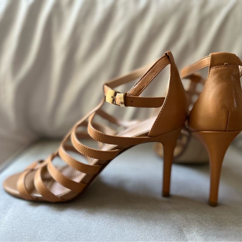 Banana Republic Tan Strappy Heels Size 6.5 M